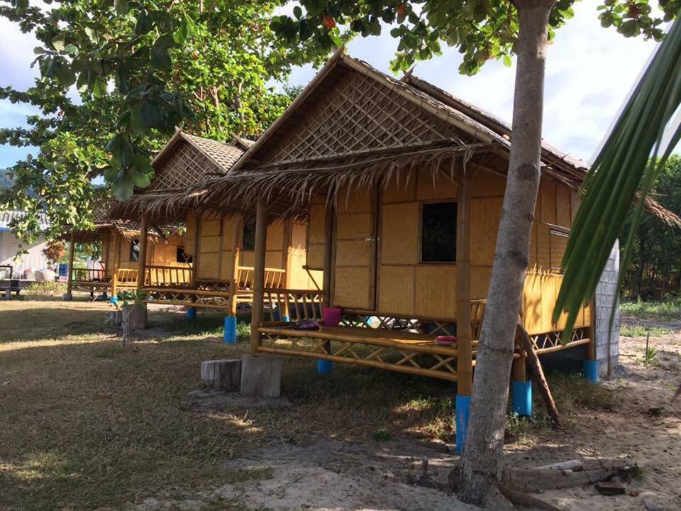Koh Phaluai Beach Bangalow Ban Ko Nok Taphao ภายนอก รูปภาพ